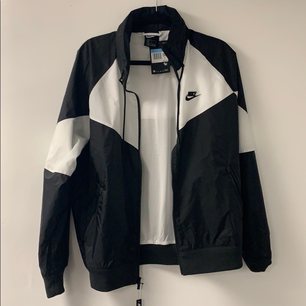 Nike Sportswear Windrunner Mens NSW Swoosh on back